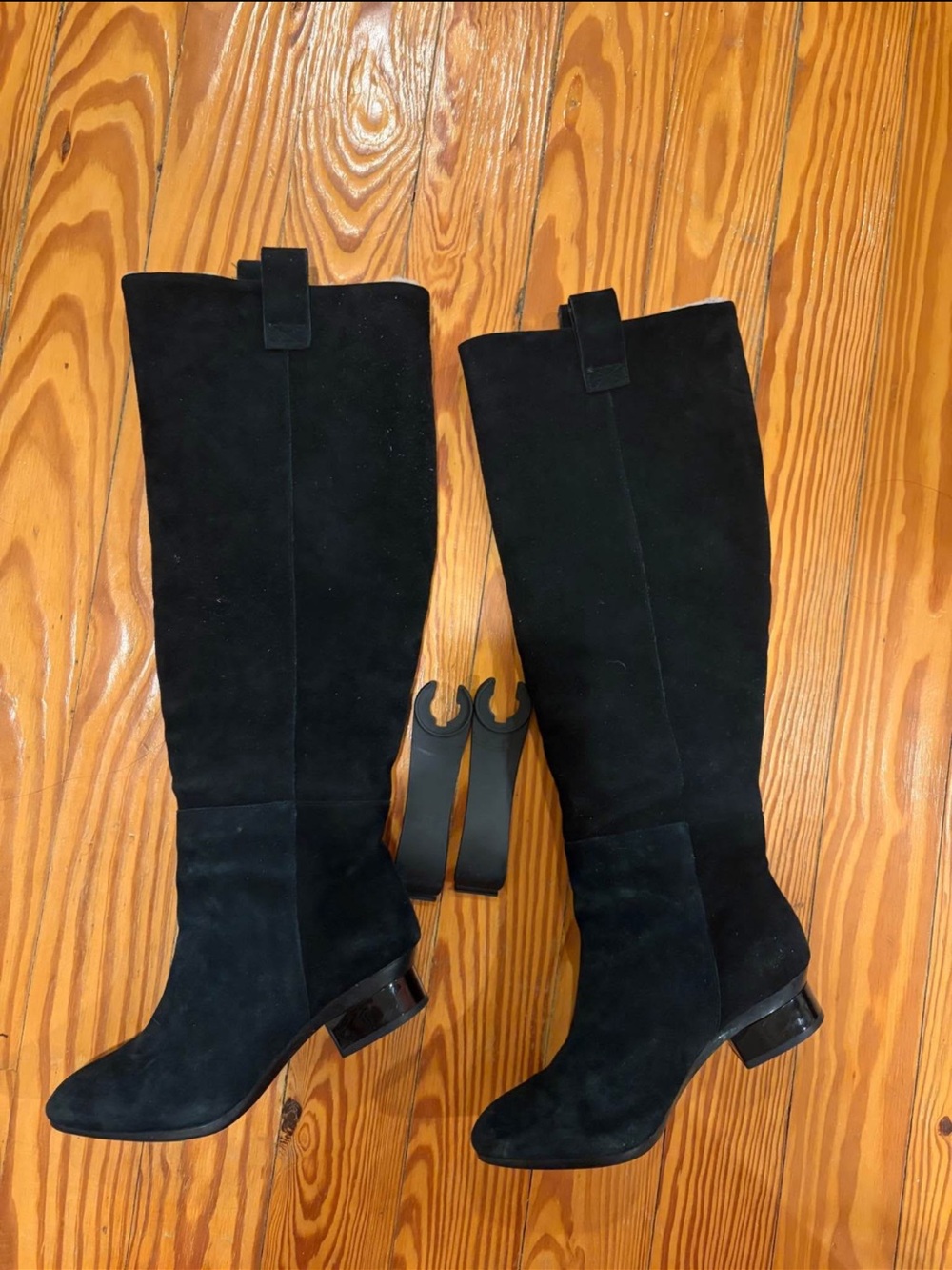 Pashion Footwear Coal Suede Blake with Sherpa Lining: size 6.5